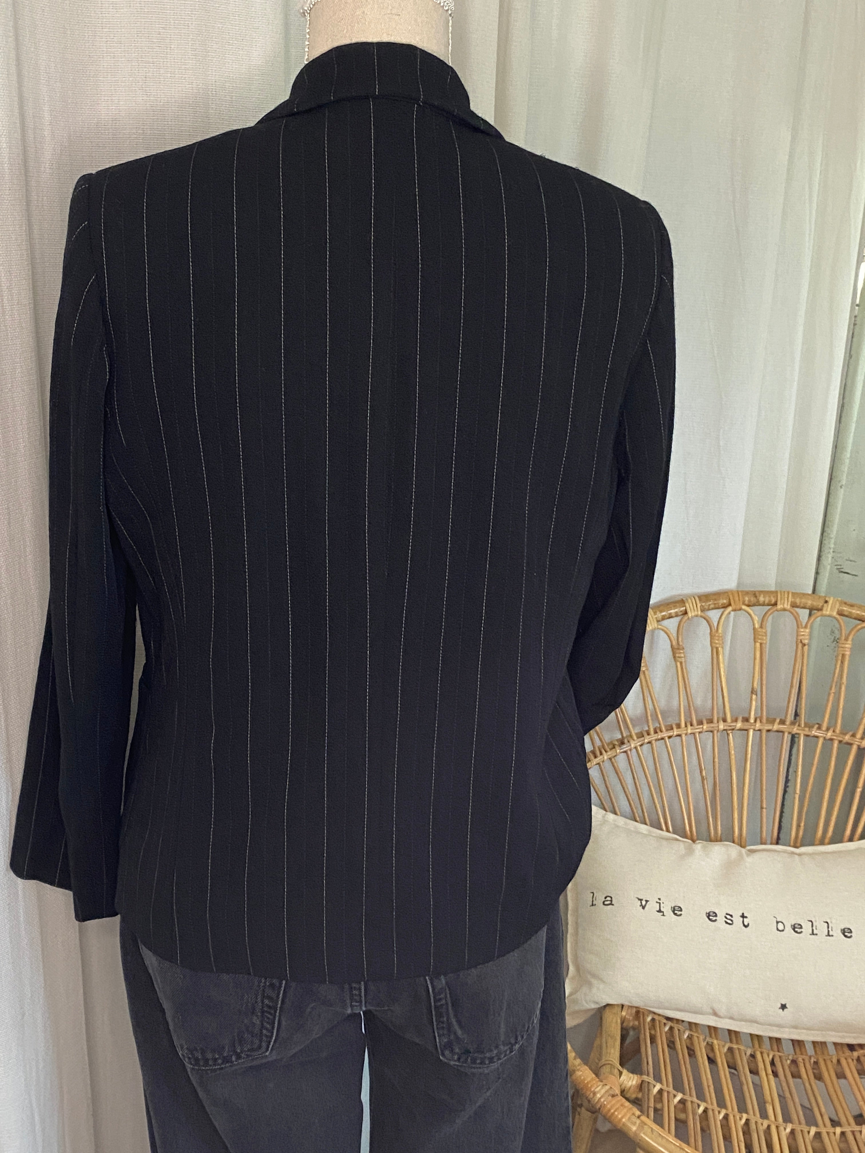 Veste blazer vintage noire rayures tennis – vue de dos – T.36 – seconde main