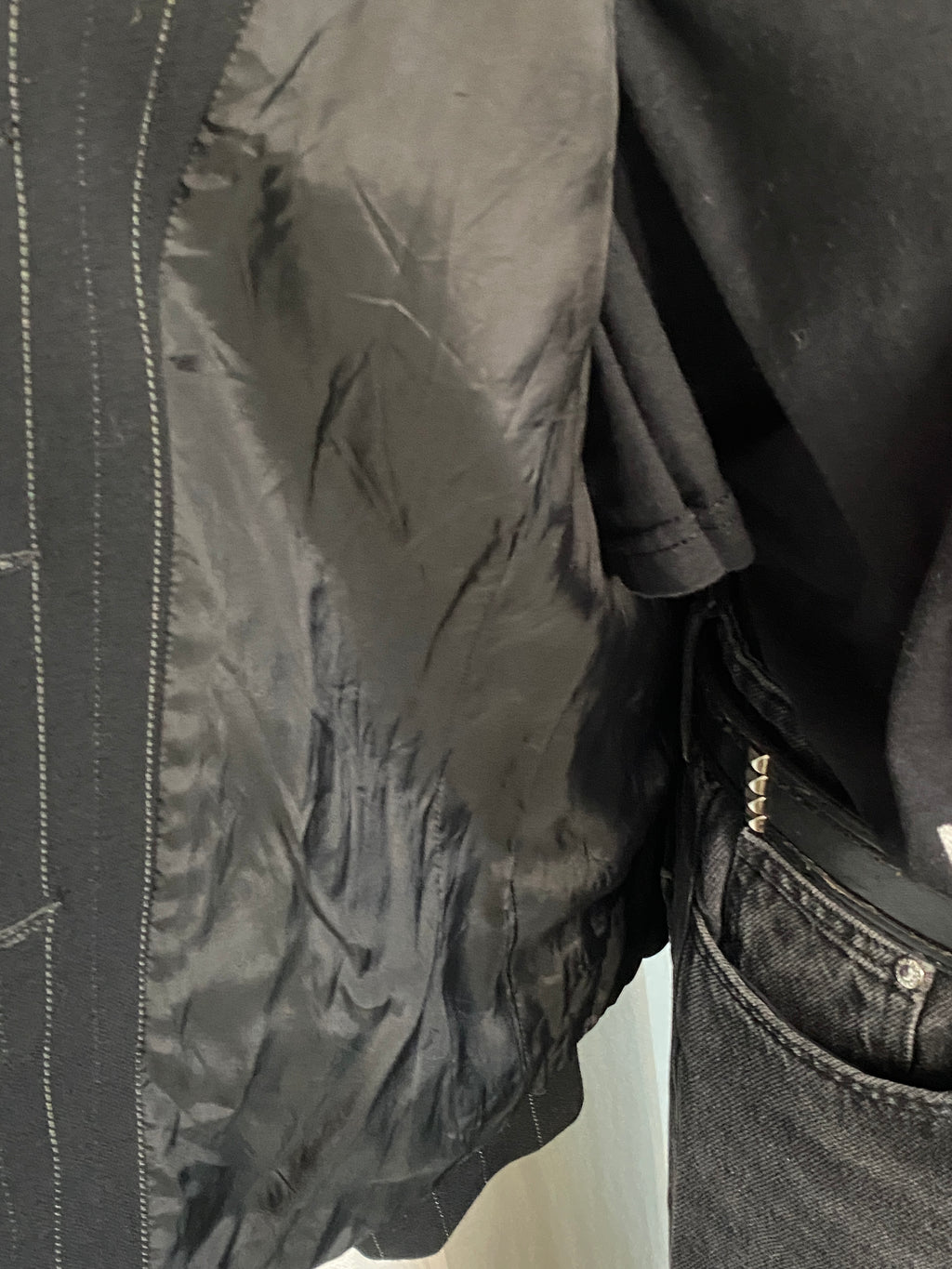 Veste blazer vintage noire rayures tennis – vue intérieure détail doublure – T.36 – seconde main