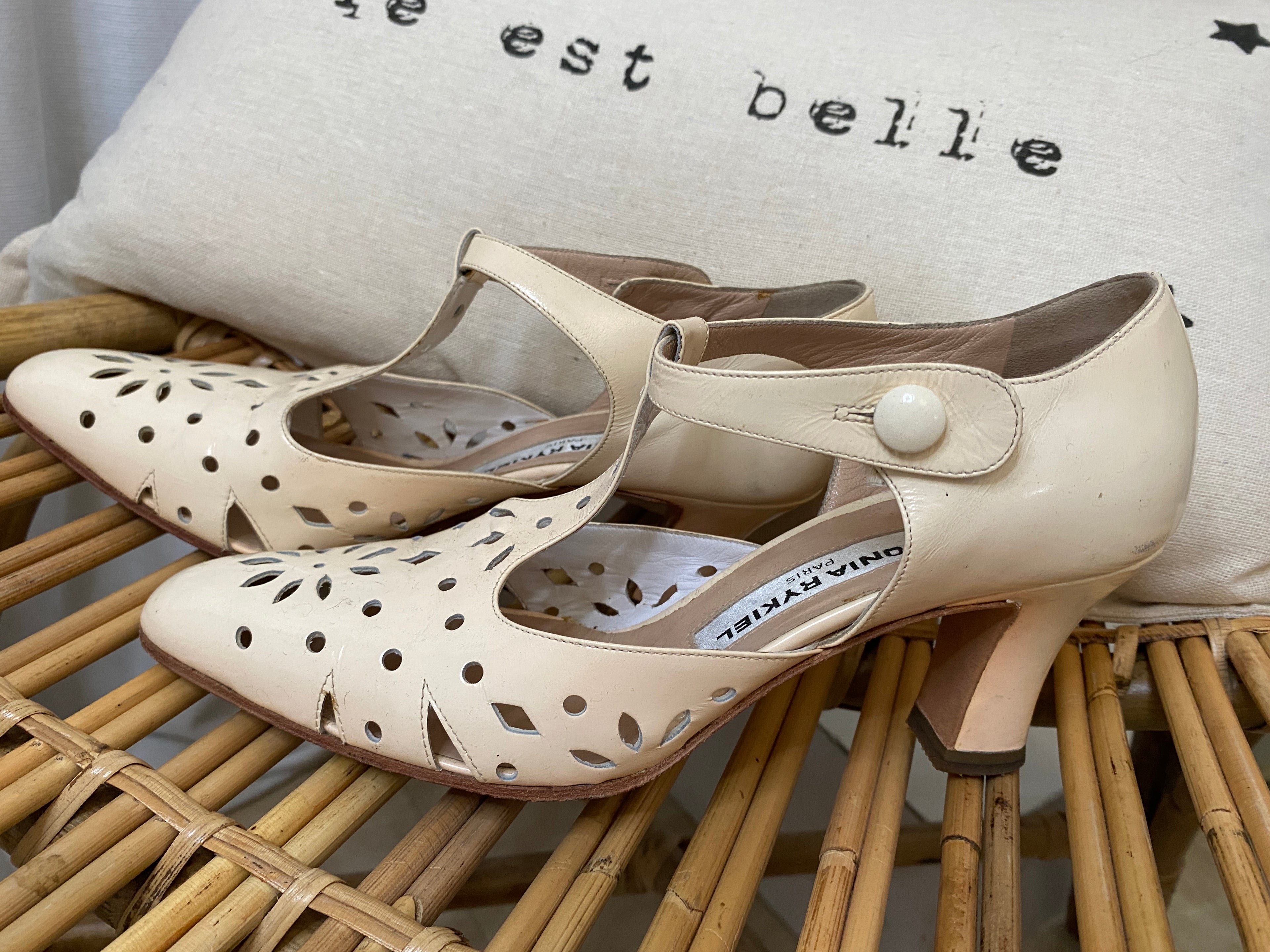  Babies à talon vintage Sonia Rykiel rose poudré – vue de côté chaussure gauche – T35.5 – seconde main