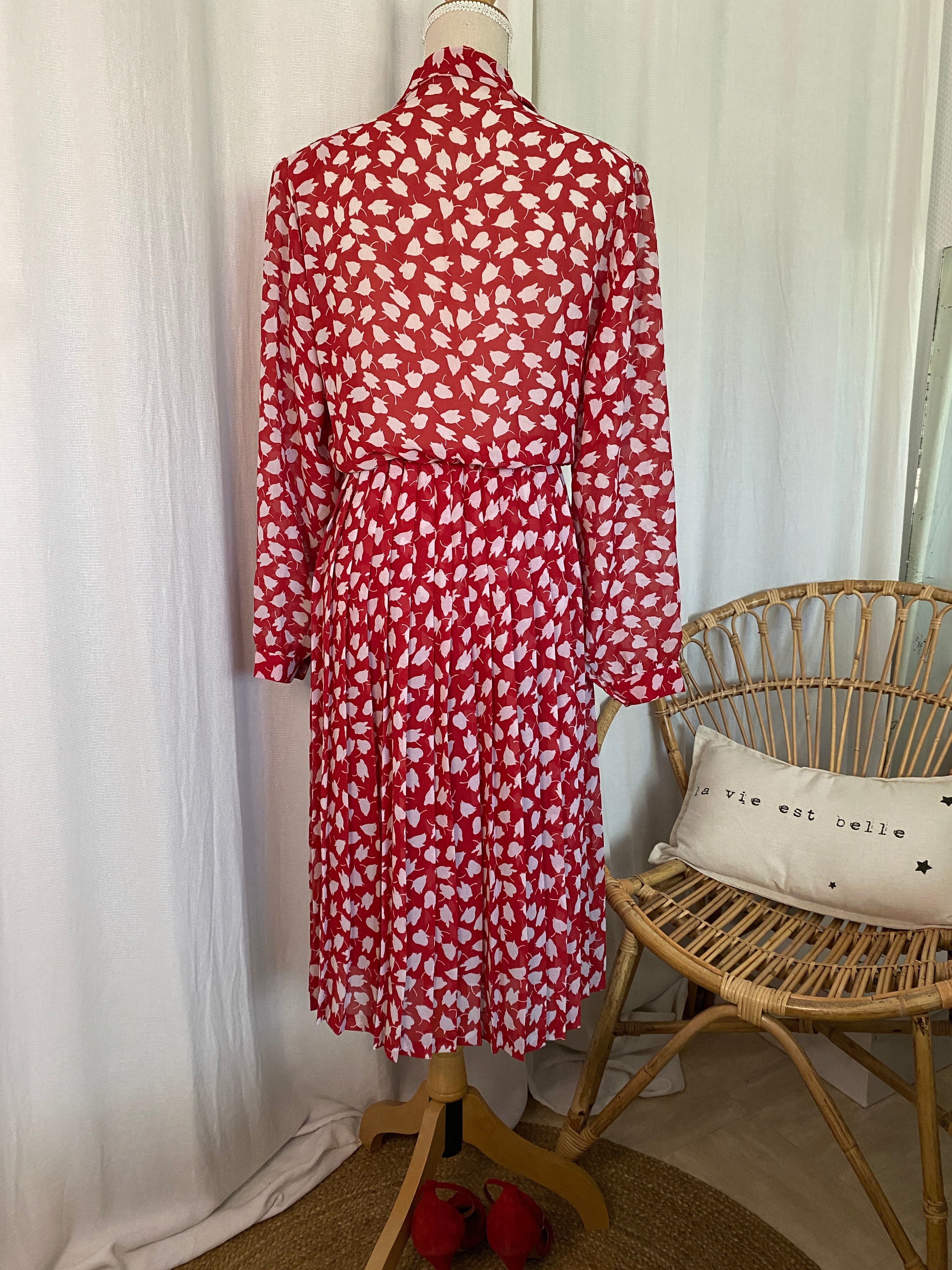 Robe chemise rouge à imprimé feuilles Pin Up The Riot – vue intégrale de dos – seconde main