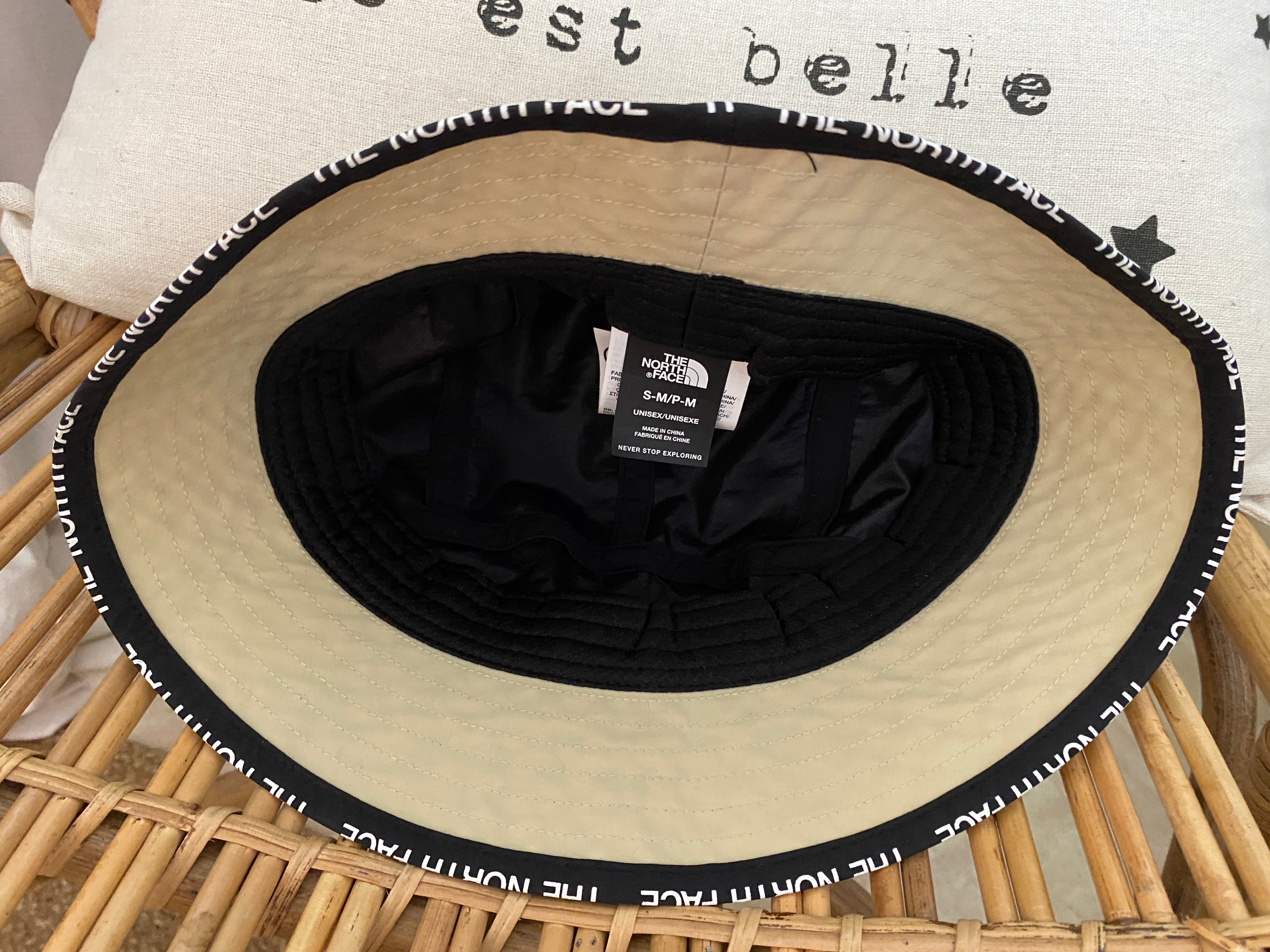 Bob The North Face Class V Brimmer bicolore noir & beige – vue intérieure – taille S/M – seconde main