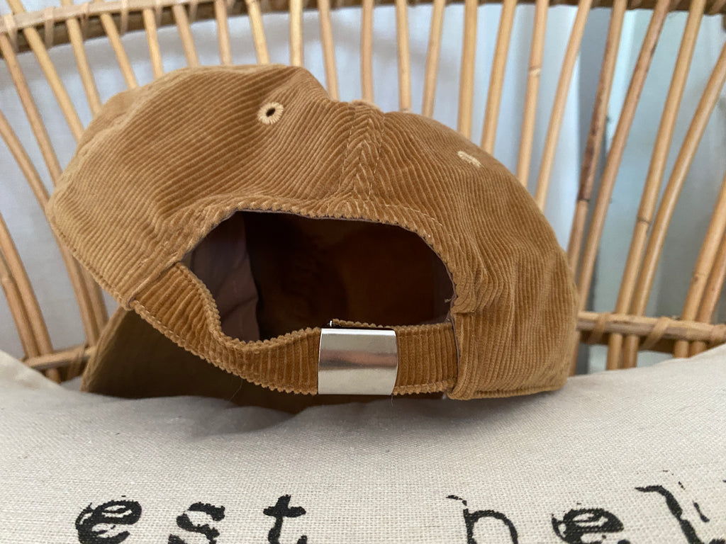 Casquette Paco Rabanne velours côtelé caramel plumes & logo – vue de dos  détail réglage taille – seconde main