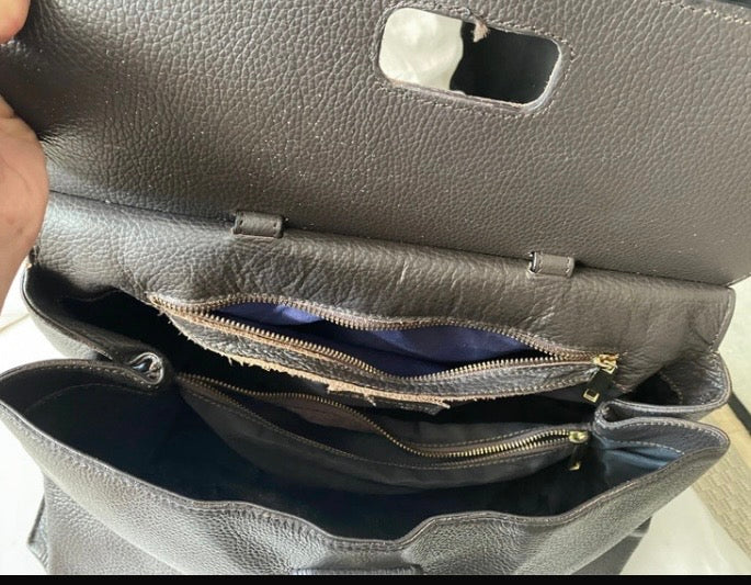 Sac porté main cuir véritable vintage Vera Pelle Made in Italy – vue du dessus détail compartiments et poches – seconde main