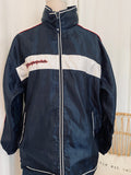 Veste Champion Products USA Vintage 90's oversize marine & blanc – vue de face avec logo poitrine rouge et bleu sur bande blanche – S JASPO – seconde main