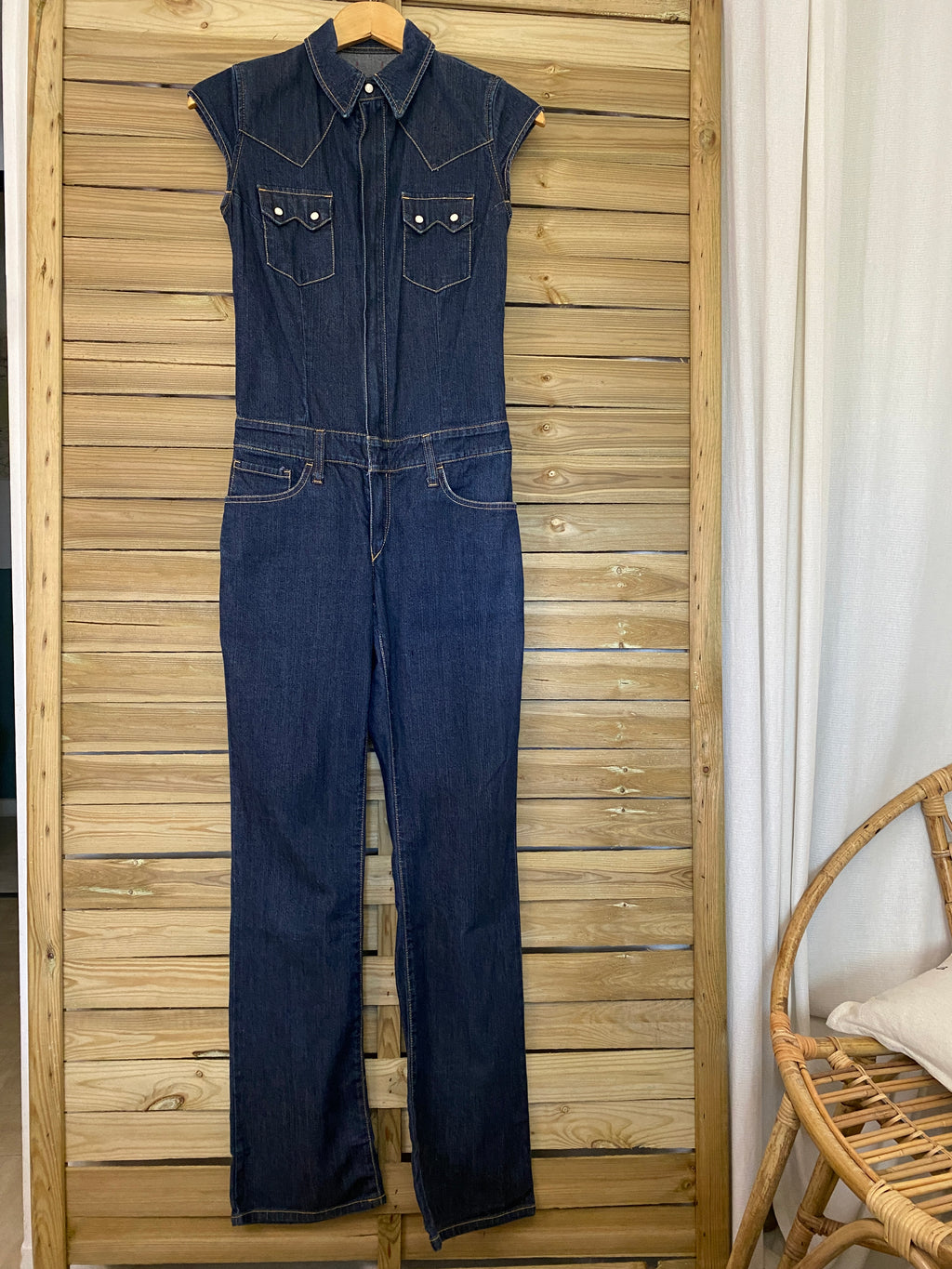 Combinaison jean Levi's dégriffée – vue intégrale de face – taille 32/34 – seconde main