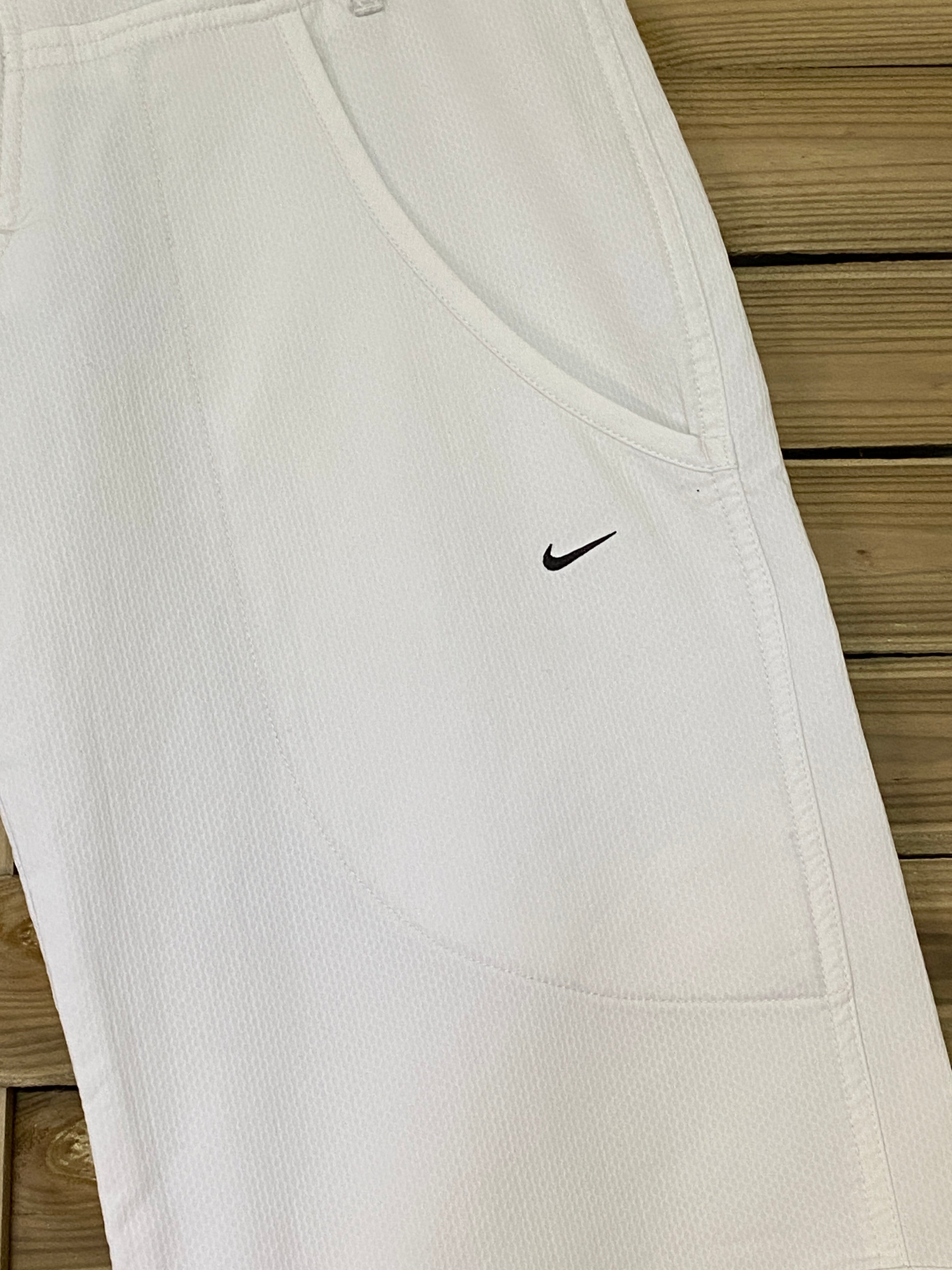 Pantalon Nike Sphere Dry – détail logo Nike