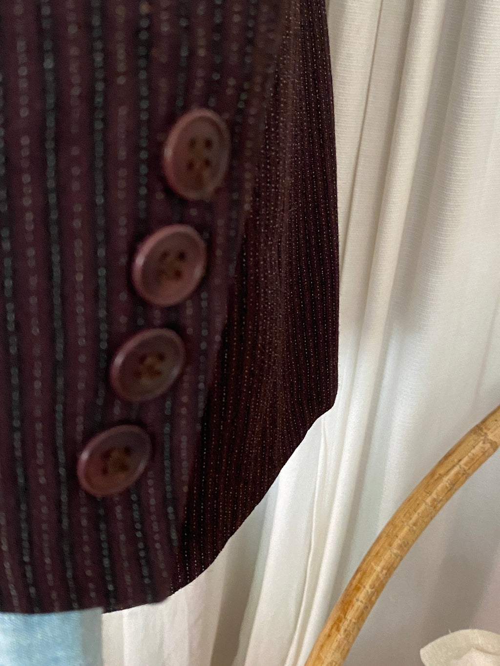 Blazer long Più & Più seconde main – détail boutons manche