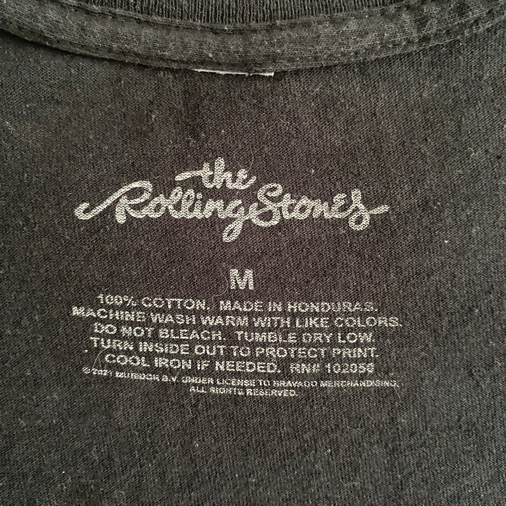 T-shirt Rolling Stones Voodoo Lounge seconde main – détail étiquette imprimée taille M 100% coton réédition 2021