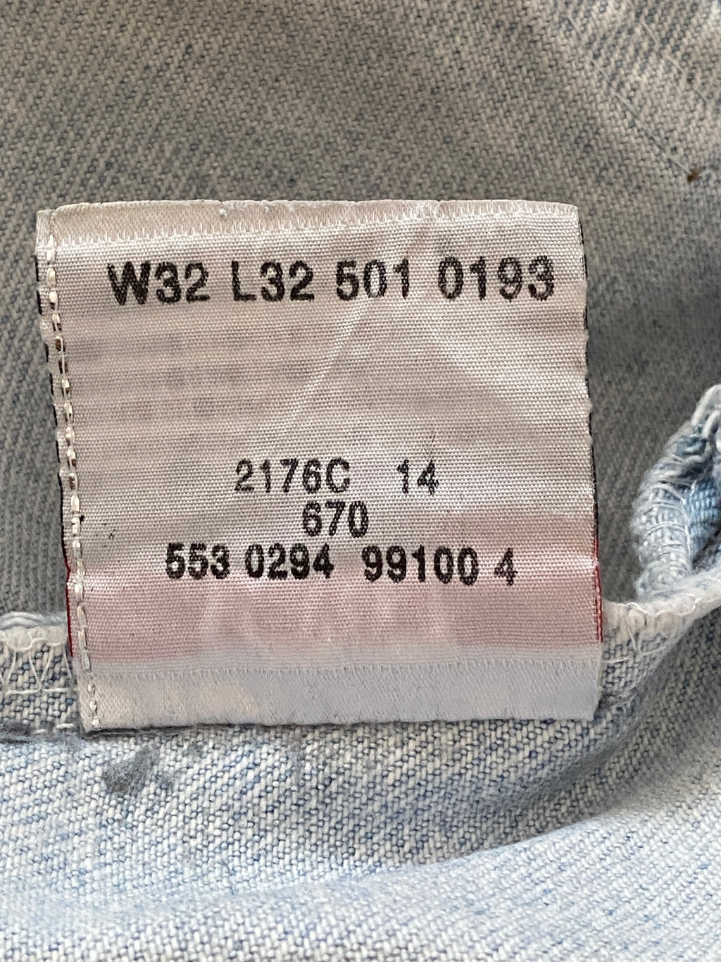 Levi's 501 – détail étiquette intérieure codes de fabrication, W32 L32 501 0193, janvier 1993
