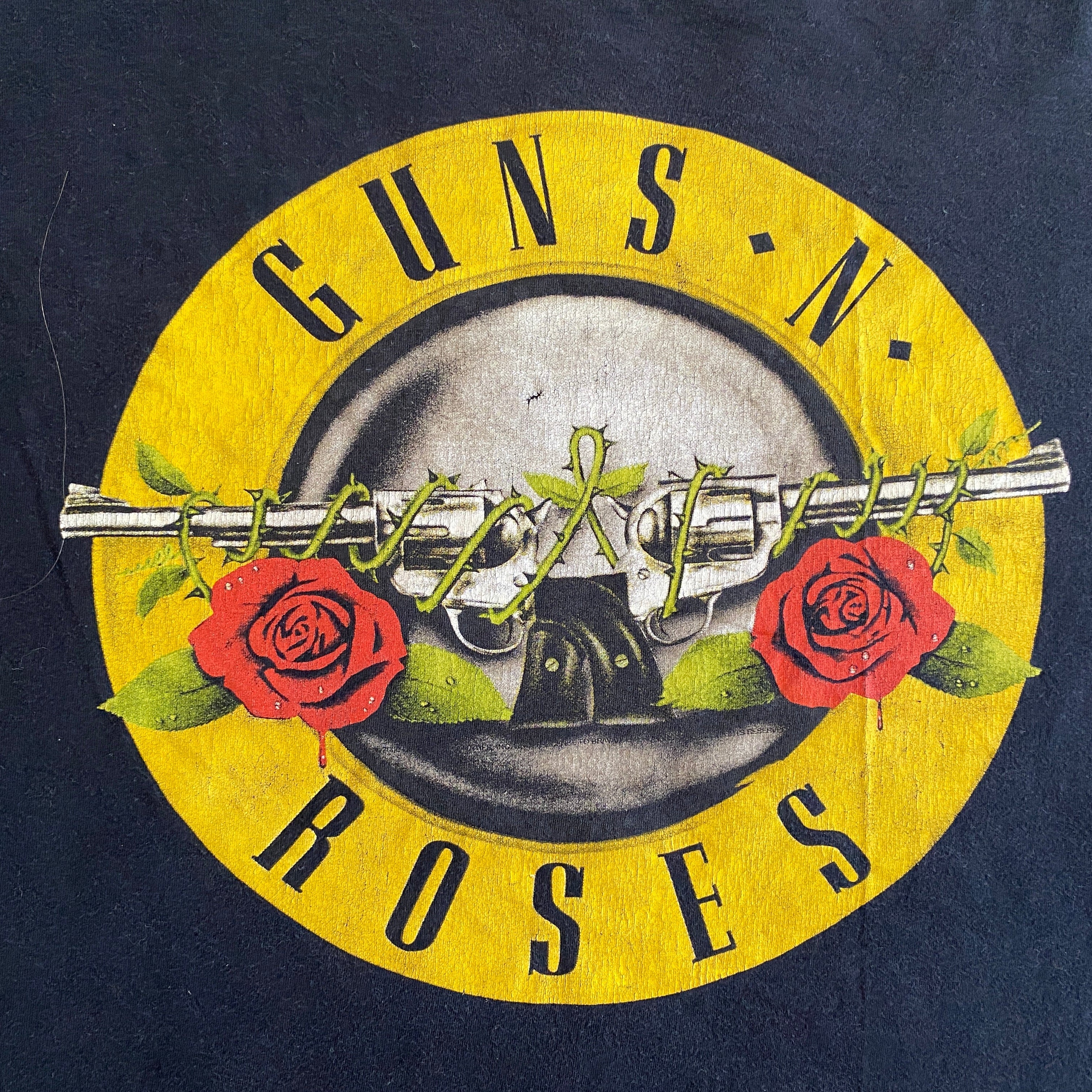 -shirt vintage Guns N' Roses – vue de face et détail flocage central bullet circle