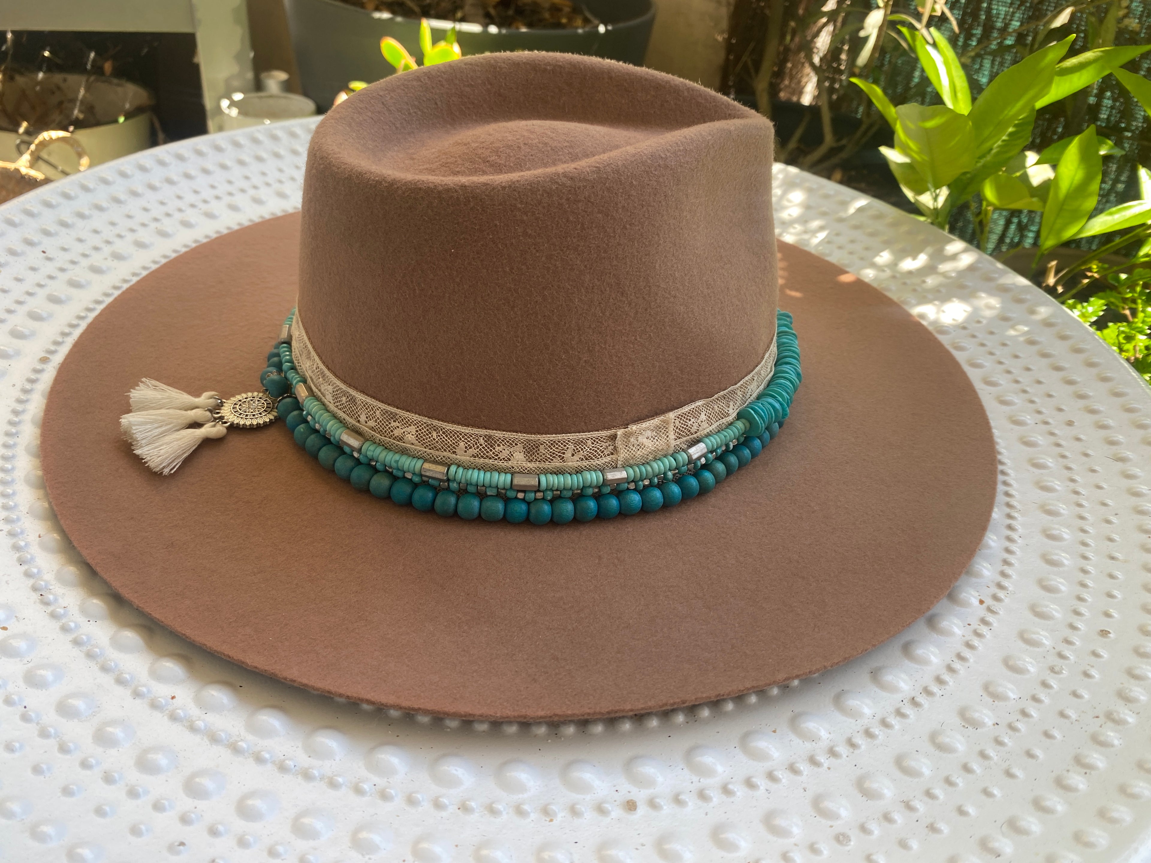 Panama beige – vue de trois quarts