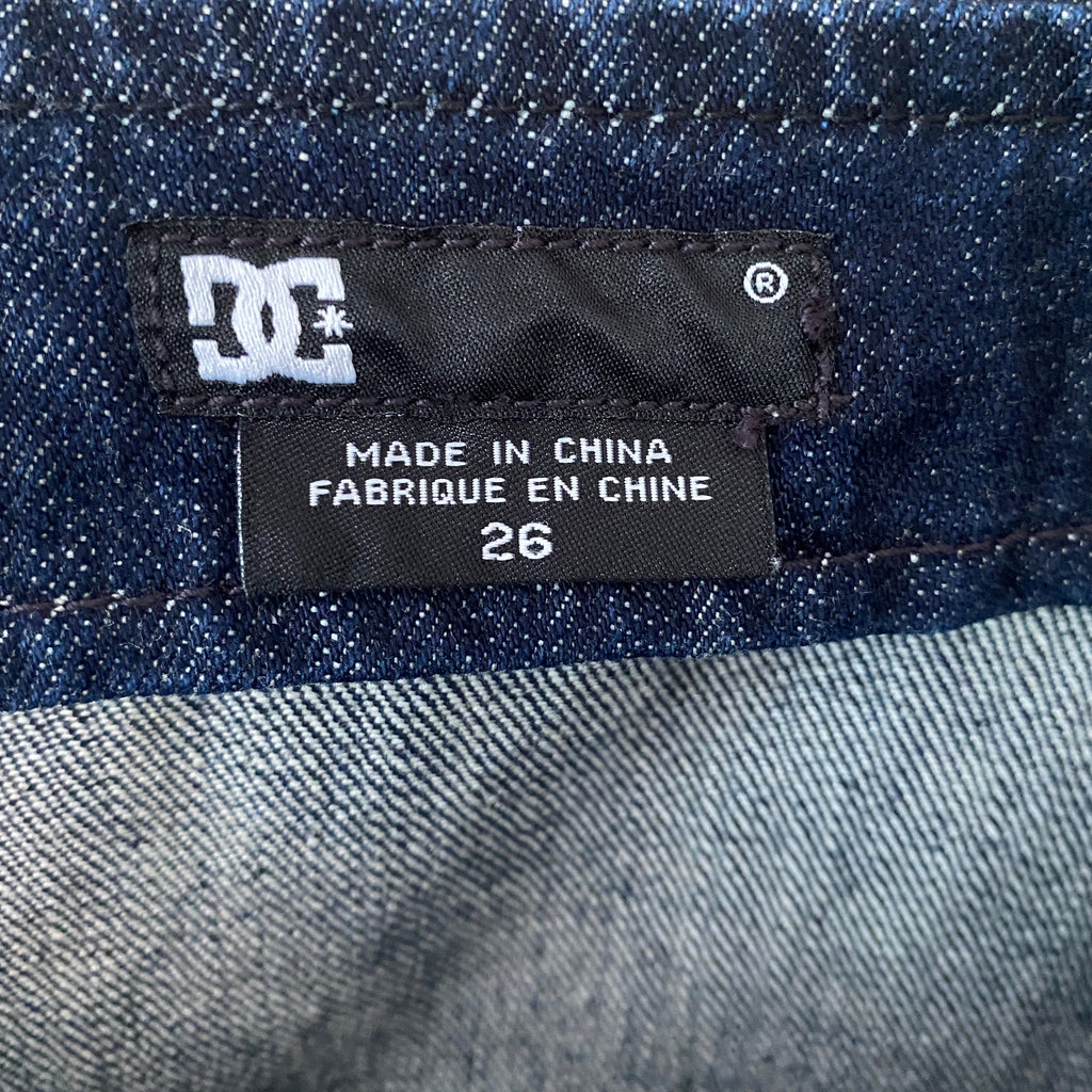 Vue intérieure, détail étiquette marque DC Shoes – taille 26
