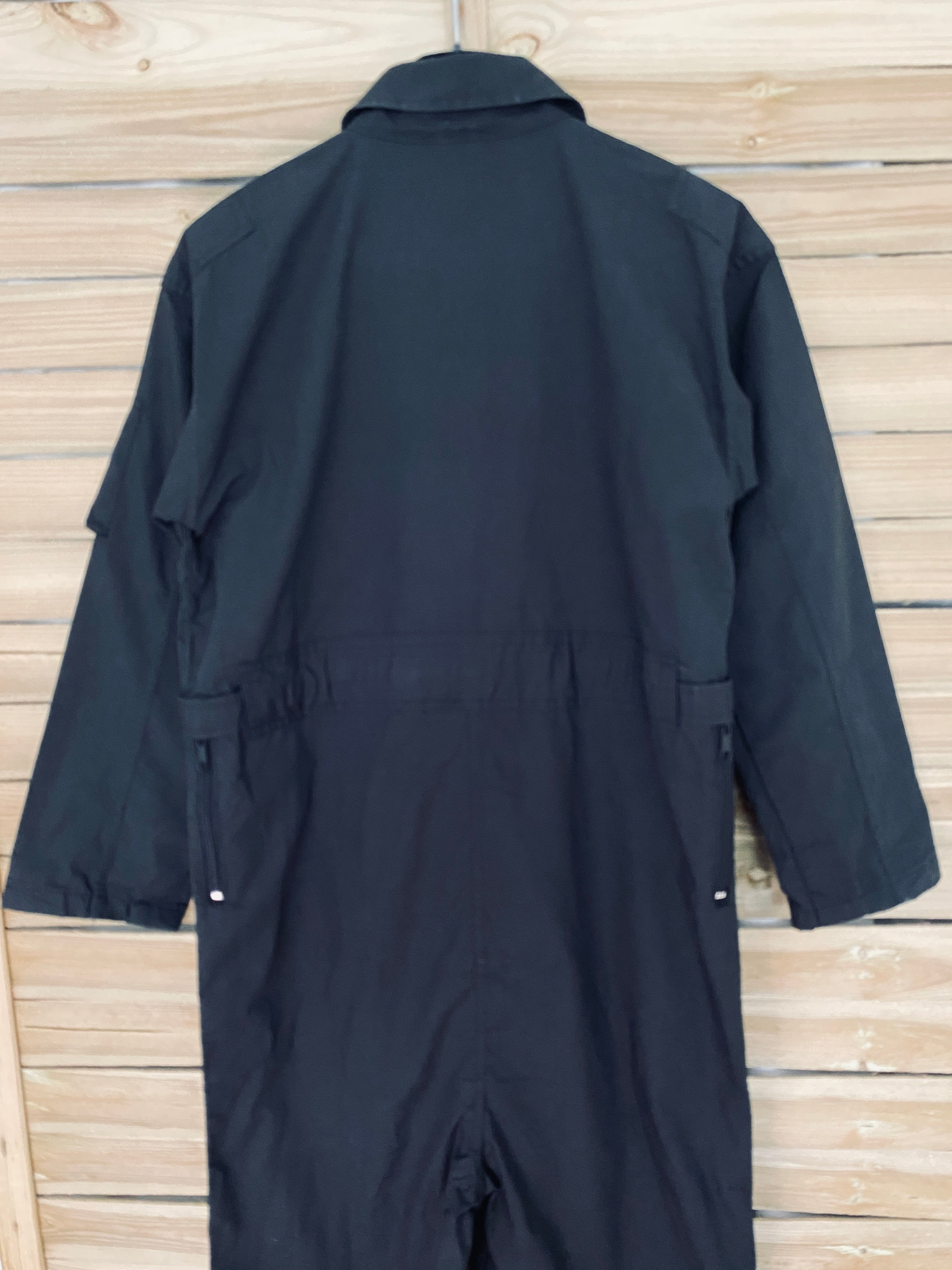Combinaison mécano aviation noire – détail dos haut : col, coutures et finitions workwear