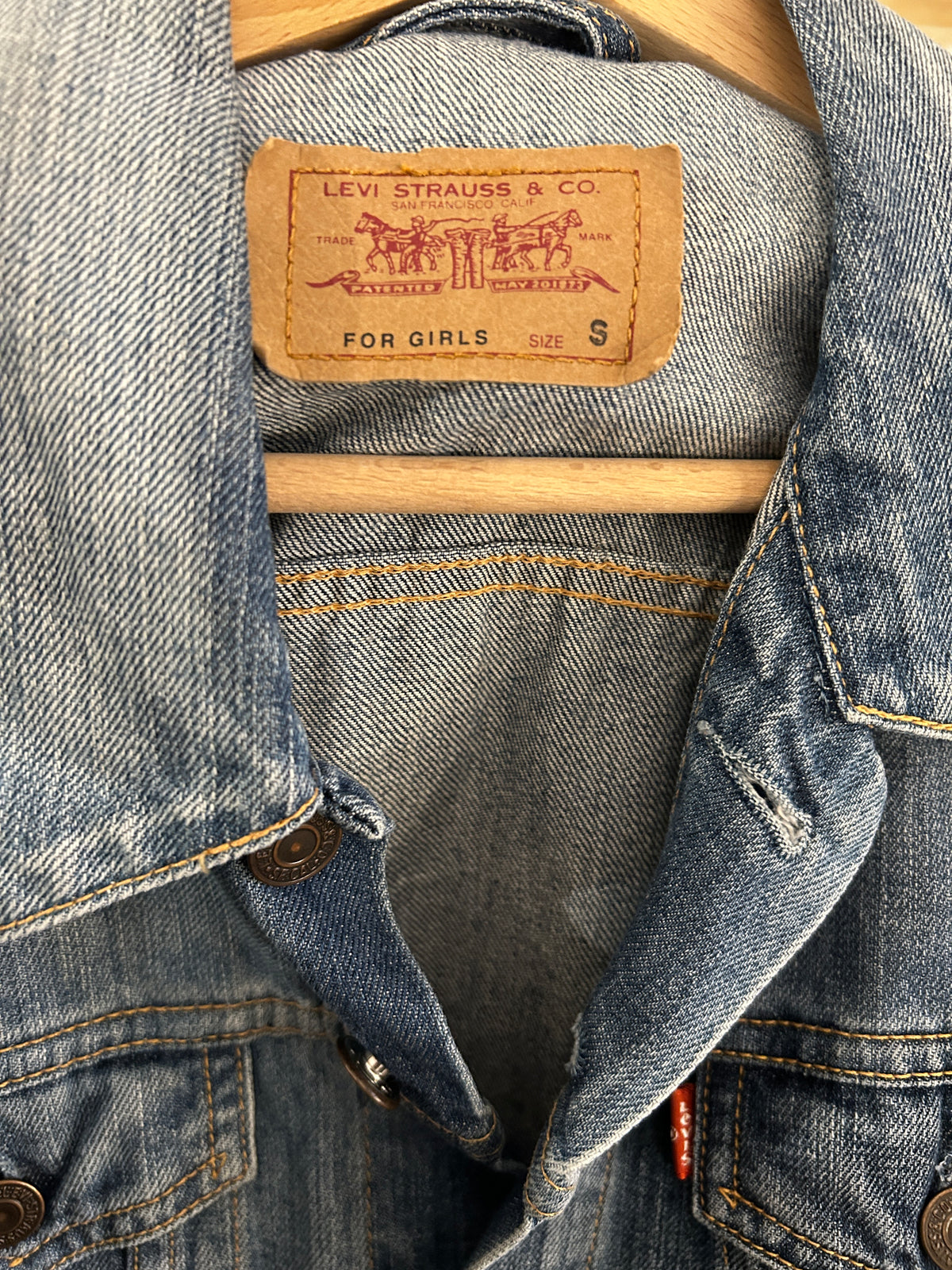 Robe-veste Levi’s en denim bleu délavé – Ceinturée – Taille S