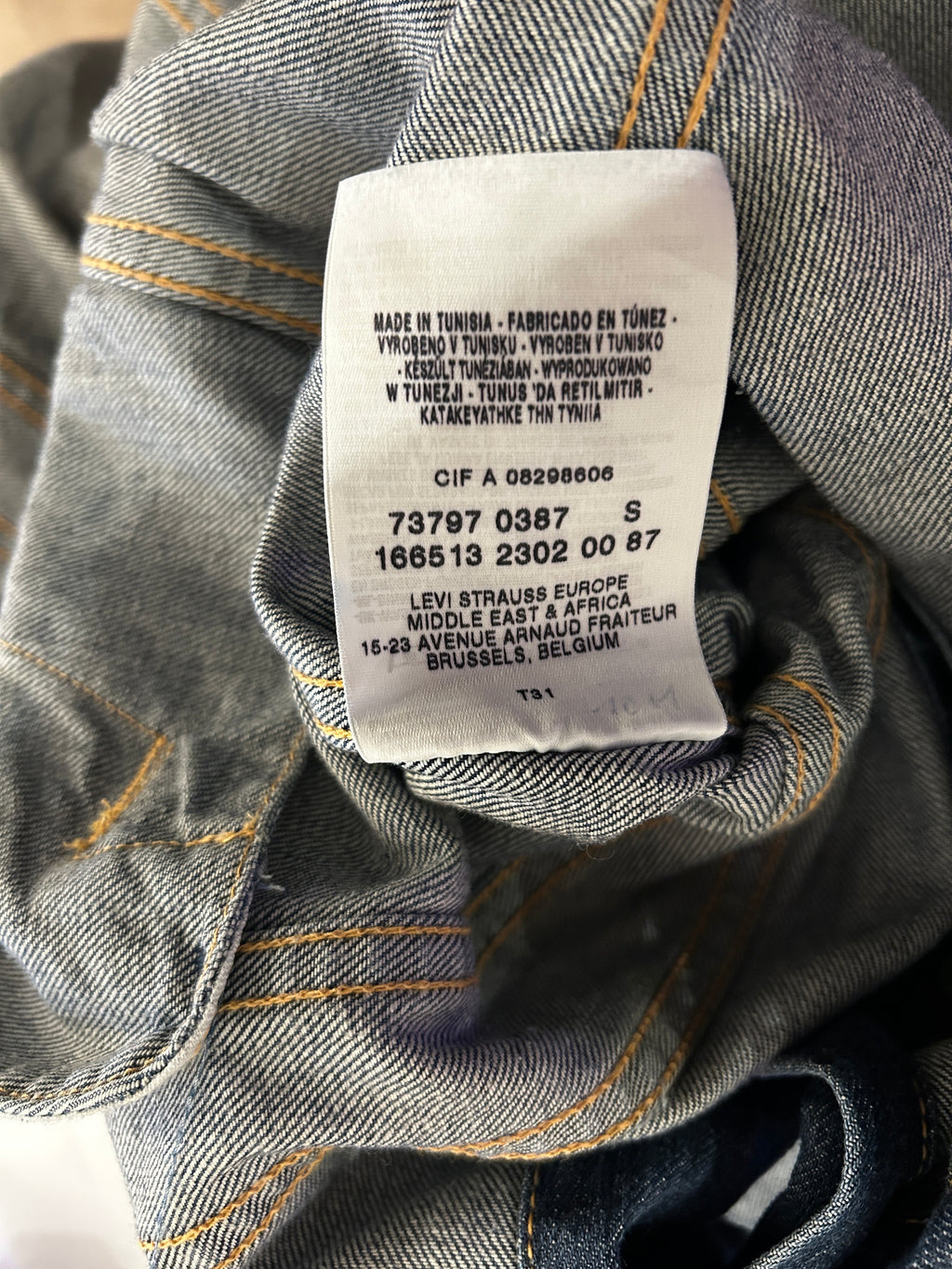Robe-veste Levi’s en denim bleu délavé – Ceinturée – Taille S