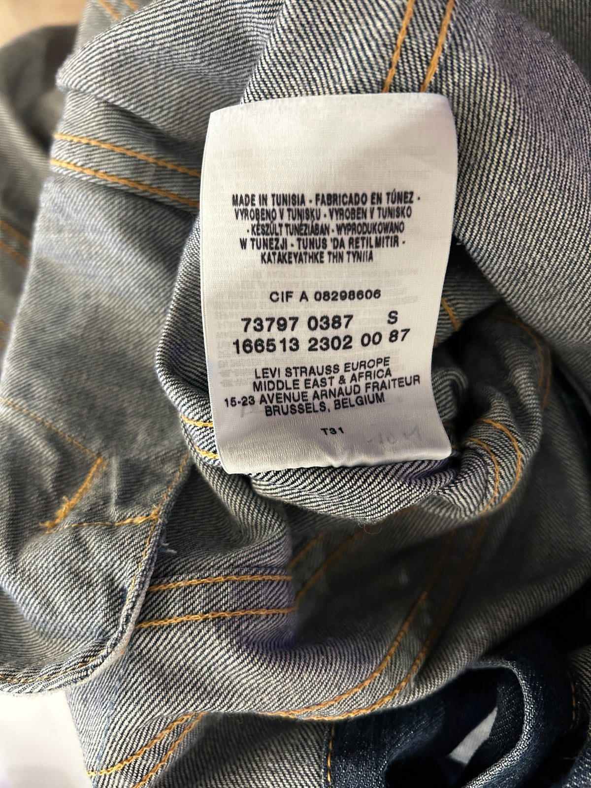 Robe-veste Levi’s en denim bleu délavé – Ceinturée – Taille S